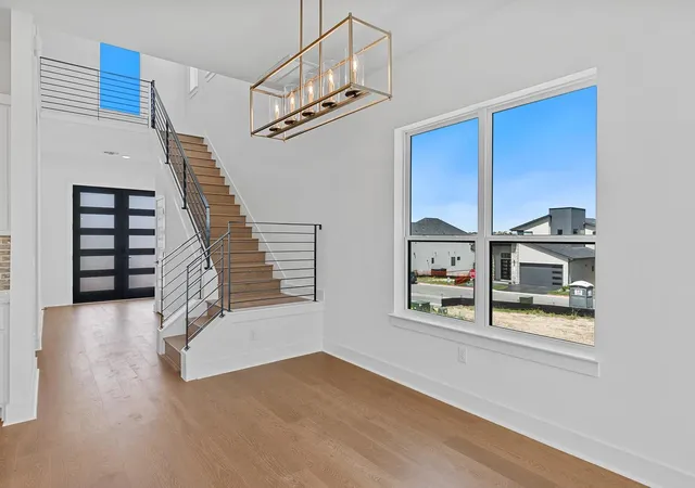 Photo 4 of Single family home for sale at 405 Austin Hts Rd, Austin, TX 78738 | MLS# 6262921 | Listing updated on 2026-09-03