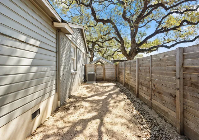 40th image of 1318 Bonham Ter, Austin, TX 78704 | MLS# 9011962