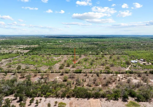 2nd image of 2124 Bugtussle Ln, Luling, TX 78648 | MLS# 8132729