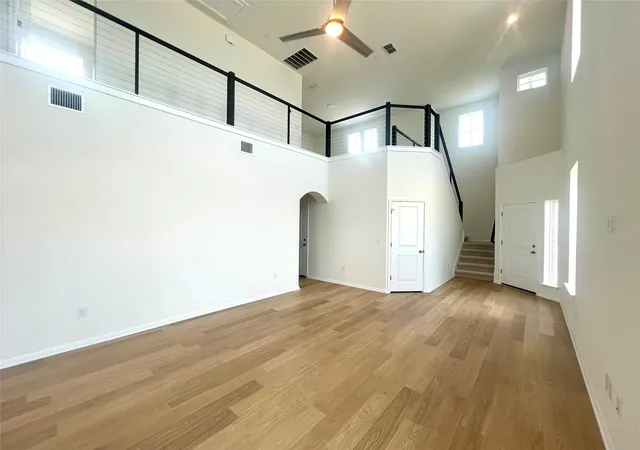 Photo 3 of Sale Pending at 343 Young St, Lockhart, TX | MLS# 7250643 | Listing updated on 2026-05-12
