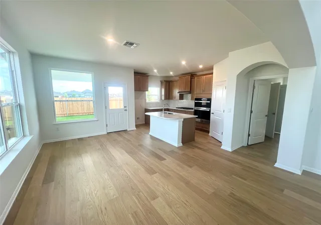 Photo 3 of Sale Pending at 343 Young St, Lockhart, TX | MLS# 7250643 | Listing updated on 2026-05-12