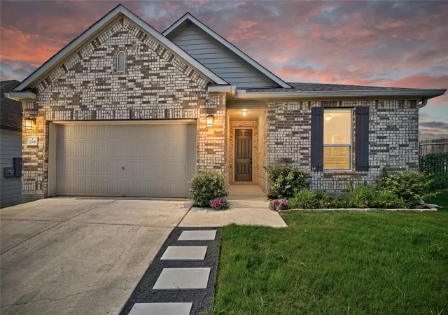 Photo 4 of Single family home for sale at 7201 Calliope Xing, Austin, TX 78744 | MLS# 6557244 | Listing updated on 2026-09-01