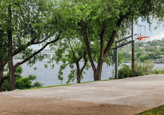 5th image of 500 Lakeshore Dr, Marble Falls, TX 78654 | MLS# 1777418