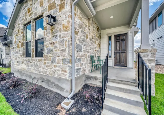 Photo 3 of Single family home for sale at 122 International St, Buda, TX 78610 | MLS# 3934040 | Listing updated on 2026-09-16