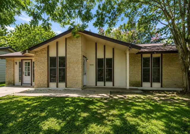 1st image of 5005 Creek Bend Dr, Austin, TX 78744 | MLS# 2635555