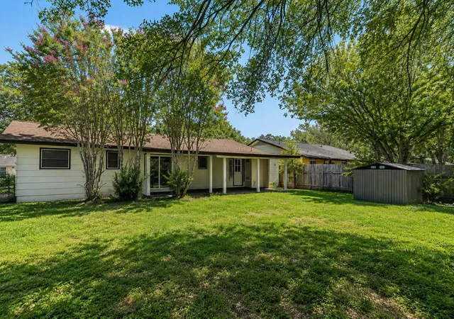 19th image of 5005 Creek Bend Dr, Austin, TX 78744 | MLS# 2635555