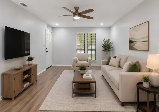 3rd image of 5005 Creek Bend Dr, Austin, TX 78744 | MLS# 2635555