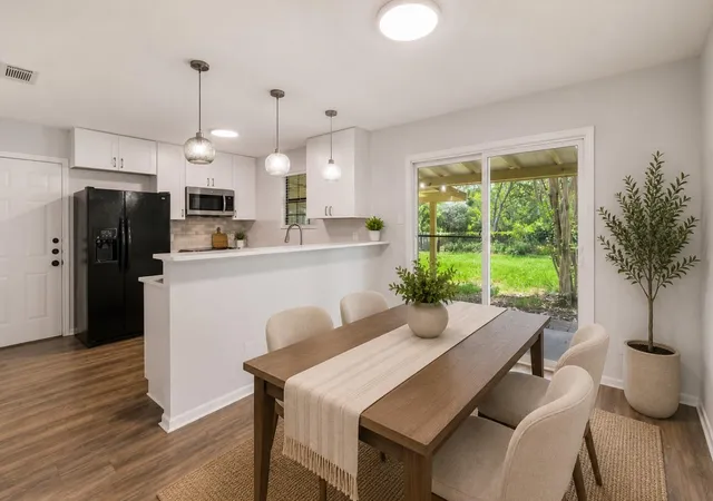 5th image of 5005 Creek Bend Dr, Austin, TX 78744 | MLS# 2635555
