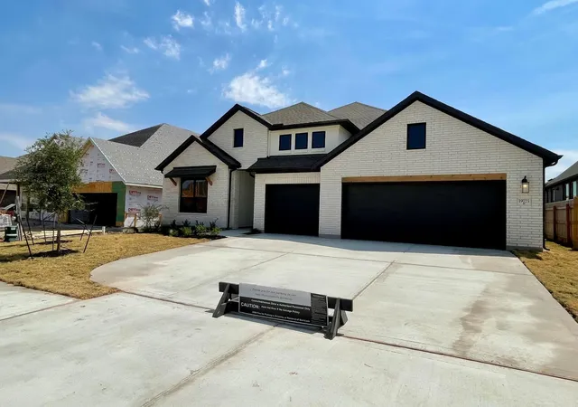 Photo 3 of Single family home for sale at 19725 Helens Catch Dr, Pflugerville, TX 78660 | MLS# 2845198 | Listing updated on 2026-10-05