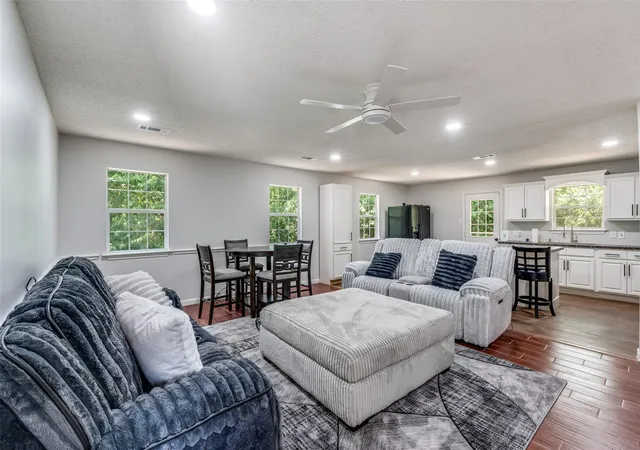 5th image of 417 N Blanco St, Lockhart, TX 78644 | MLS# 3178248