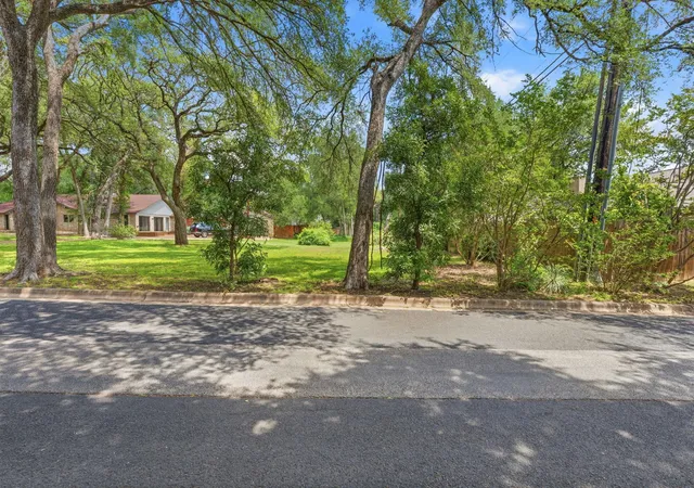Photo 3 of Land for sale at 9505 Woodshire Dr, Austin, TX 78748 | MLS# 1665581 | Listing updated on 2026-07-30