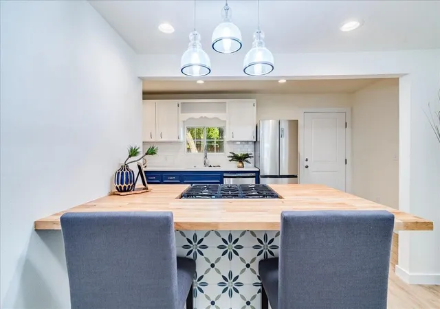 3rd image of 1120 Spur St, Austin, TX 78721 | MLS# 2956540