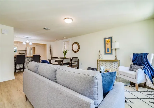 5th image of 1120 Spur St, Austin, TX 78721 | MLS# 2956540