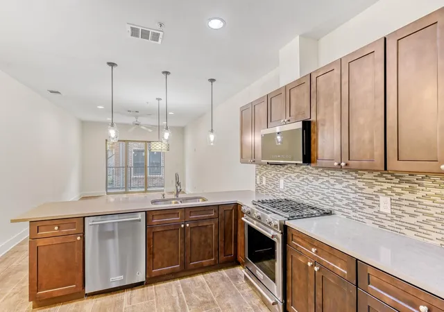 5th image of 908 Nueces St #14, Austin, TX 78701 | MLS# 5590833