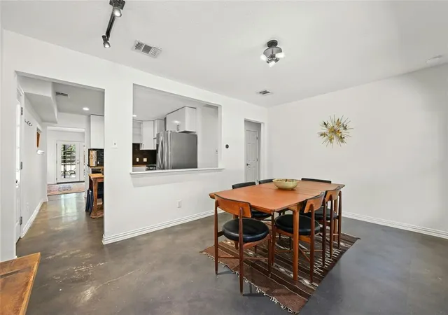 3rd image of 8415 Bowling Green Dr, Austin, TX 78757 | MLS# 3122895
