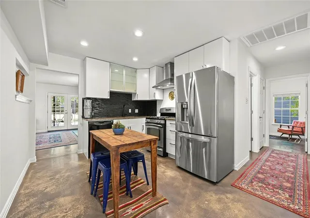 5th image of 8415 Bowling Green Dr, Austin, TX 78757 | MLS# 3122895