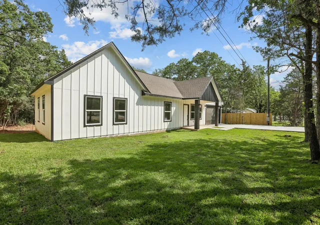 2nd image of 210 Flint Ridge St, Bastrop, TX 78602 | MLS# 5131679