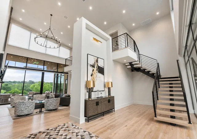 Photo 3 of Single family home for sale at 814 The Trails Pkwy, Horseshoe Bay, TX 78657 | MLS# 7528052 | Listing updated on 2026-08-27