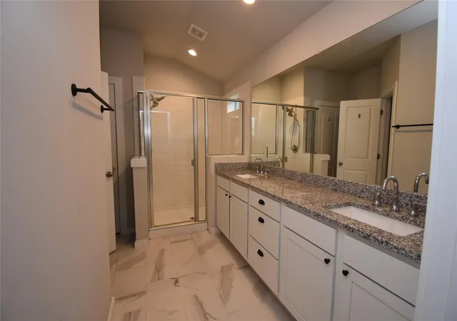 Photo 4 of Single family home for sale at 21209 Santa Carlo Ave, Lago Vista, TX 78645 | MLS# 3768989 | Listing updated on 2026-08-28