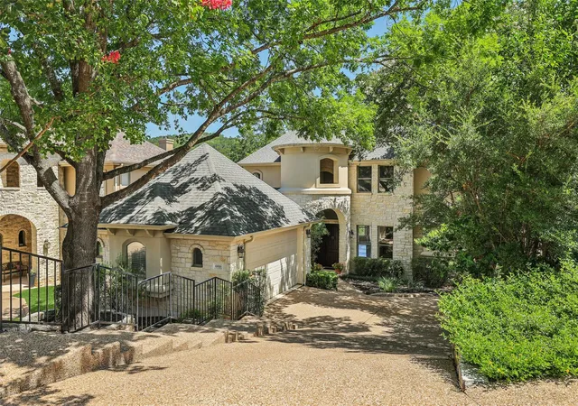 Photo 2 of Single family home for sale at 6816 Jester Wild Dr, Austin, TX 78750 | MLS# 9909100 | Listing updated on 2026-09-06