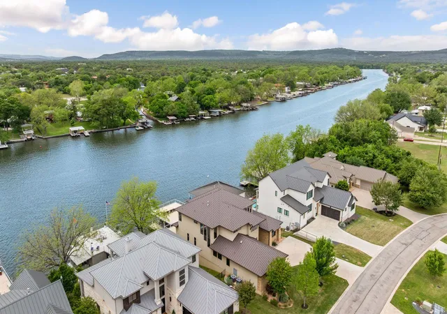 Photo 3 of Single family home for sale at 204 Hannahs Way, Burnet, TX 78611 | MLS# 9218381 | Listing updated on 2026-07-27
