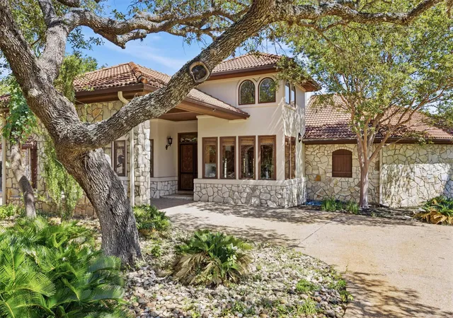 Photo 3 of Mansion for sale at 1600 Las Entradas Dr, Spicewood, TX 78669 | MLS# 4744674 | Listing updated on 2026-05-18