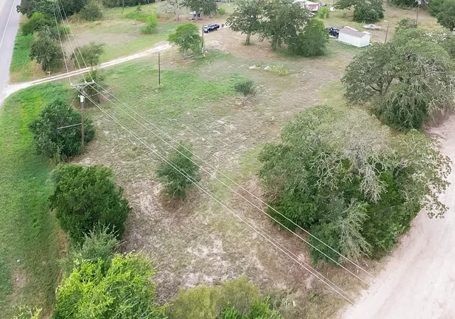 11th image of 113 Hannah Rd #A, Smithville, TX 78957 | MLS# 7971198