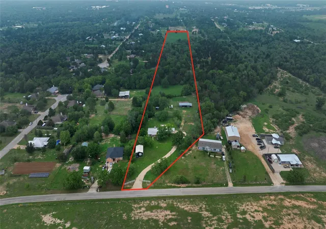 Photo 3 of Single family home for sale at 986 Shiloh Rd, Bastrop, TX 78602 | MLS# 3923148 | Listing updated on 2026-08-21