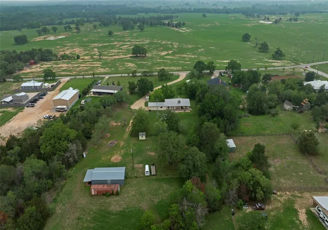 Photo 4 of Single family home for sale at 986 Shiloh Rd, Bastrop, TX 78602 | MLS# 3923148 | Listing updated on 2026-08-21
