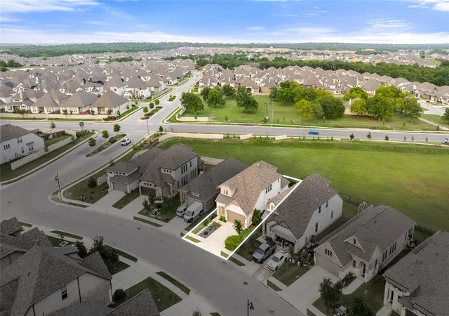 2nd image of 113 Dycus Bnd, Liberty Hill, TX 78642 | MLS# 3883192