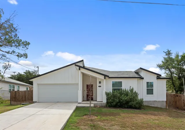 1st image of 4302 Liberty Ln, Lago Vista, TX 78645 | MLS# 1536744