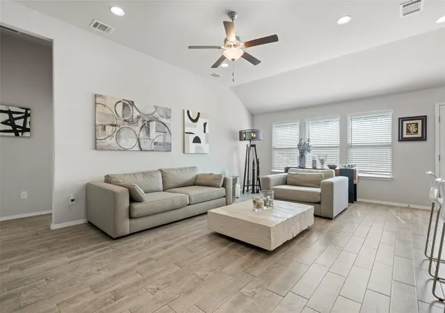 4th image of 4302 Liberty Ln, Lago Vista, TX 78645 | MLS# 1536744