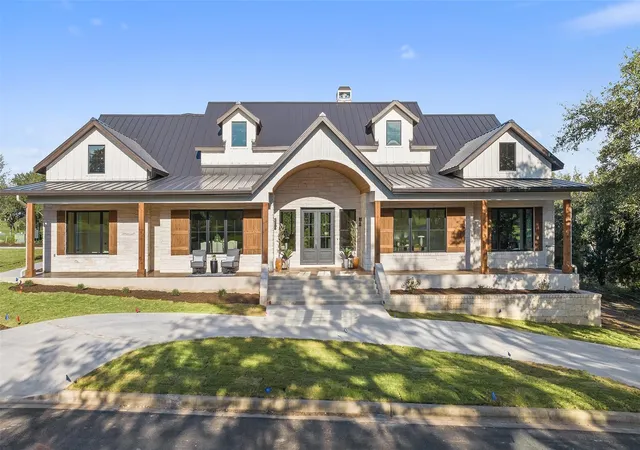 Photo 2 of Single family home for sale at 2401 Sailboat Pass, Spicewood, TX 78669 | MLS# 8091088 | Listing updated on 2026-06-28