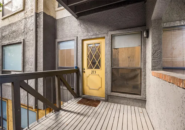 2nd image of 806 W 24Th St, Austin, TX 78705
