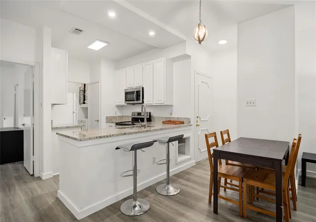 5th image of 806 W 24Th St, Austin, TX 78705