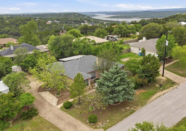 3rd image of 21142 Northland Dr, Lago Vista, TX 78645 | MLS# 6734581