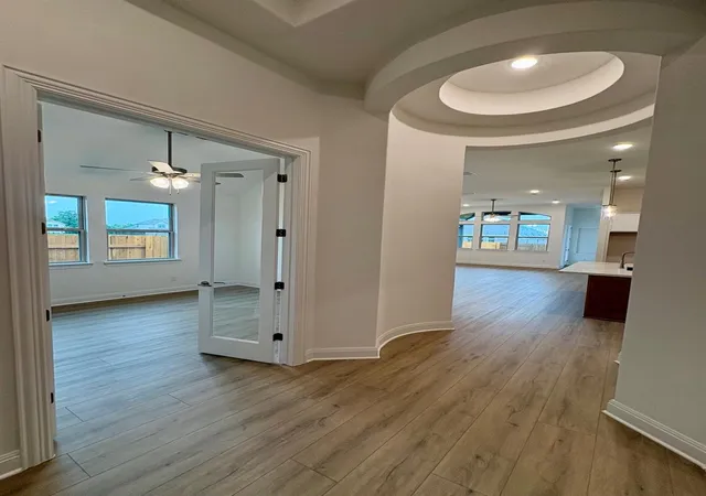 4th image of 632 Hickory Bend Trl, Georgetown, TX 78628 | MLS# 8094319