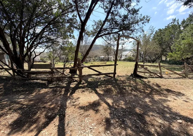 Homes for sale in Wimberley, TX | 207 Hub Dr, Wimberley, TX 78676 | MLS# 4604705