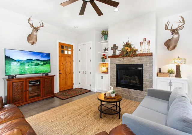Photo 3 of Single family home for sale at 2 Senisa Ln, Wimberley, TX 78676 | MLS# 7403736 | Listing updated on 2026-07-30