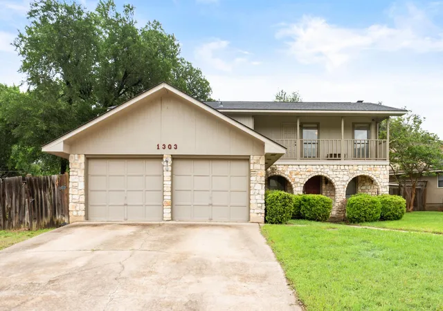 2nd image of 1303 Creekview Dr, Round Rock, TX 78681 | MLS# 4240285