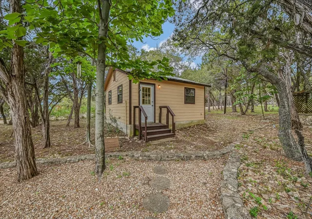 5th image of 106 Freedom Dr, Wimberley, TX 78676 | MLS# 6992195