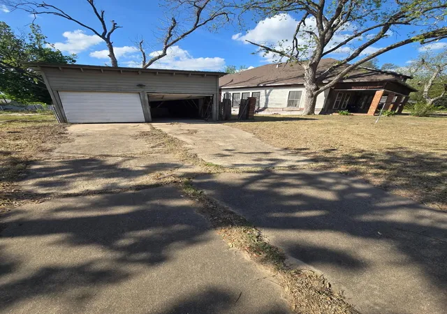 Homes for sale in Rockdale, TX | 501 Green St, Rockdale, TX 76567 | MLS# 6394767