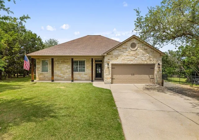 Homes for sale in Spicewood, TX | 406 Strichen Dr, Spicewood, TX 78669 | MLS# 3834015