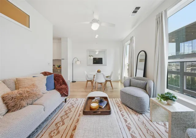 2nd image of 1701 Simond Ave #615, Austin, TX 78723 | MLS# 3886604