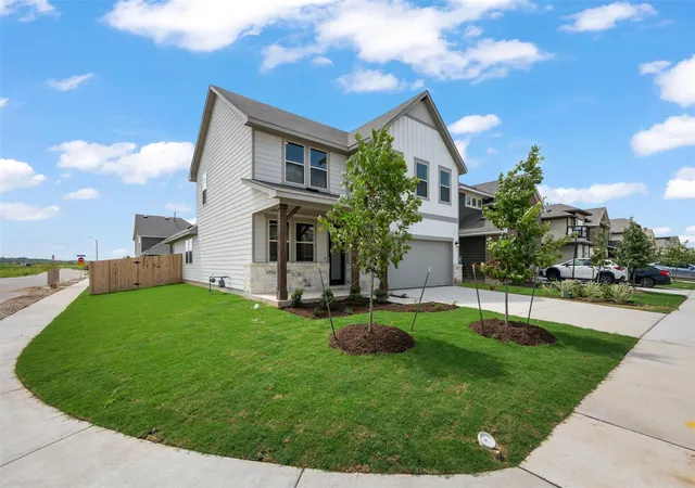 Photo 3 of Sale Pending at 332 Willow Hts Dr, Hutto, TX 78634 | MLS# 9596000 | Listing updated on 2026-08-26