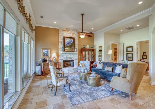 Photo 4 of Single family home for sale at 1621 Legends Pkwy, Kingsland, TX 78639 | MLS# 3093287 | Listing updated on 2026-04-22