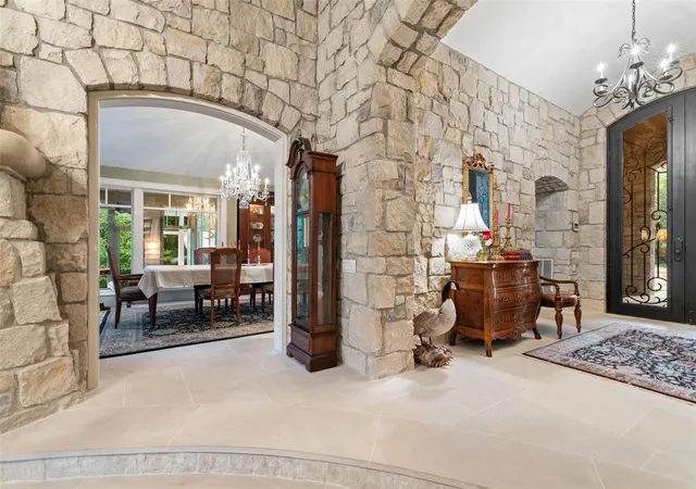 4th image of 4625 Rockcliff Rd, Austin, TX 78746 | MLS# 2163562