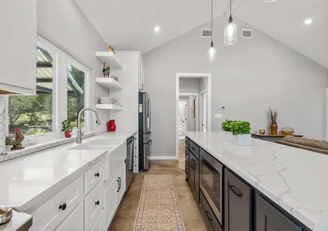 5th image of 631 Lakeside Dr, Wimberley, TX 78676 | MLS# 1957539