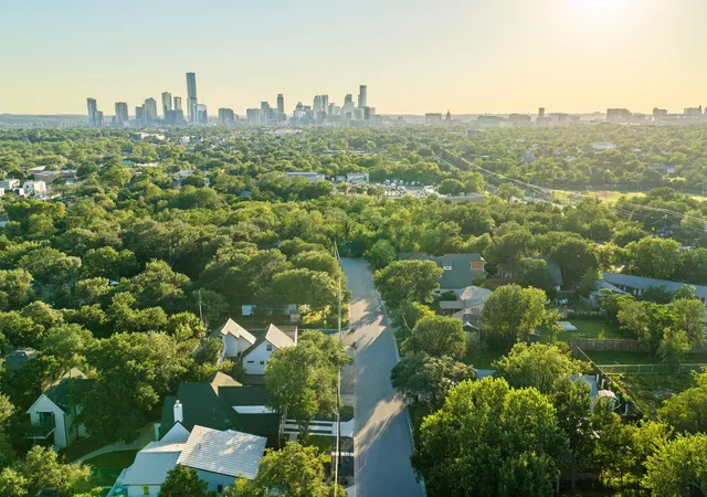 40th image of 2603 Sol Wilson Ave, Austin, TX 78702 | MLS# 4970997