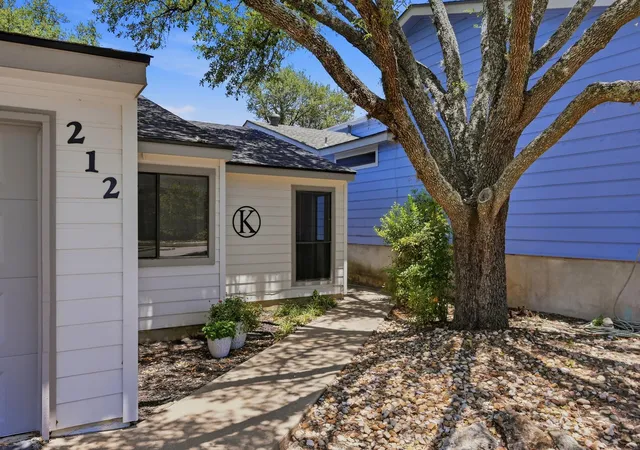 2nd image of 212 Overlook Ct, Wimberley, TX 78676 | MLS# 4745117